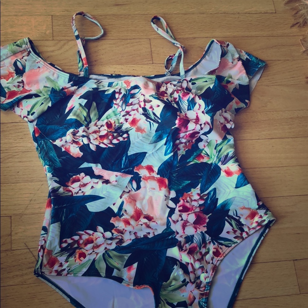 One piece bathing suit. NWT